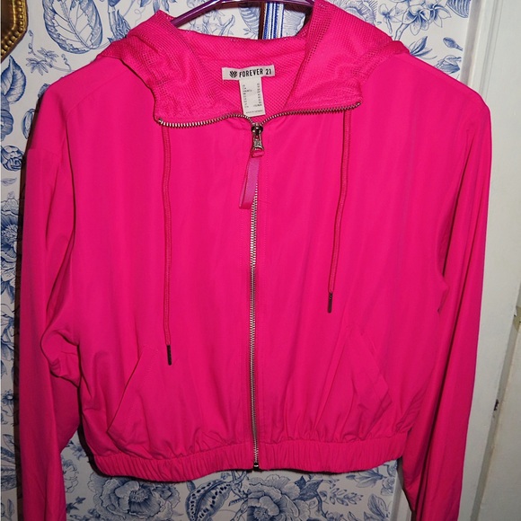 Forever 21 Jackets & Blazers - Forever 21 Vibrant Pink Bomber Jacket